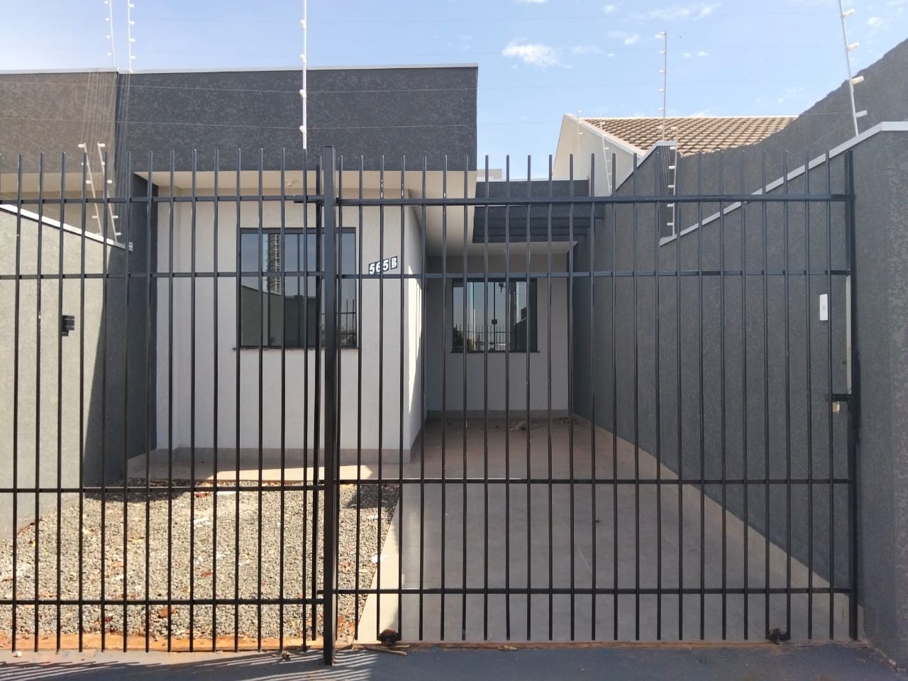 Casa à venda com 3 quartos, 125m² - Foto 1