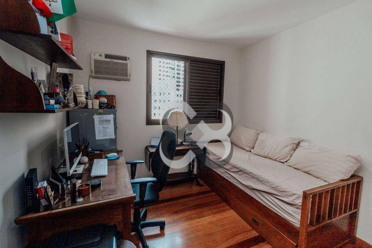 Apartamento à venda com 3 quartos, 217m² - Foto 19