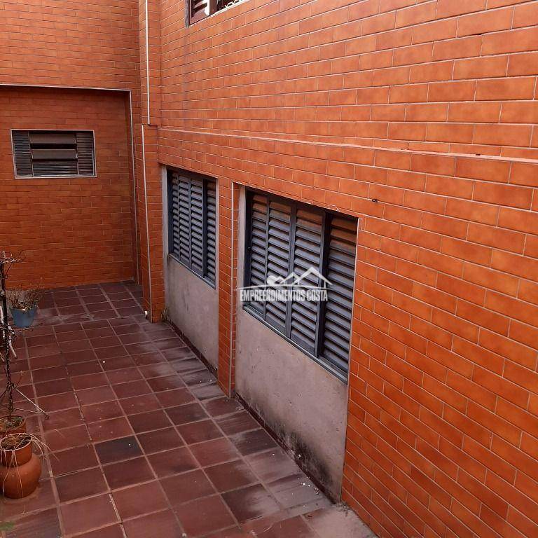 Casa à venda com 3 quartos, 264m² - Foto 33