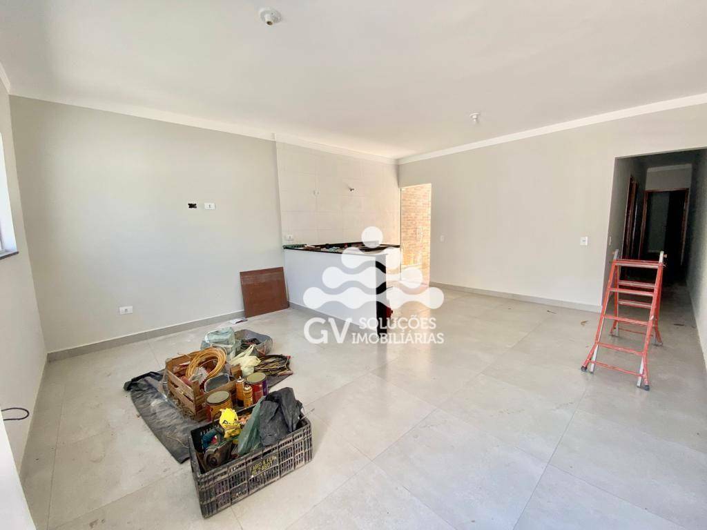 Casa à venda com 2 quartos, 100m² - Foto 3