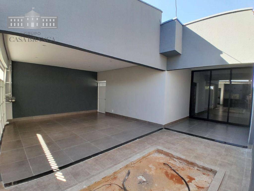 Casa à venda com 3 quartos, 141m² - Foto 4