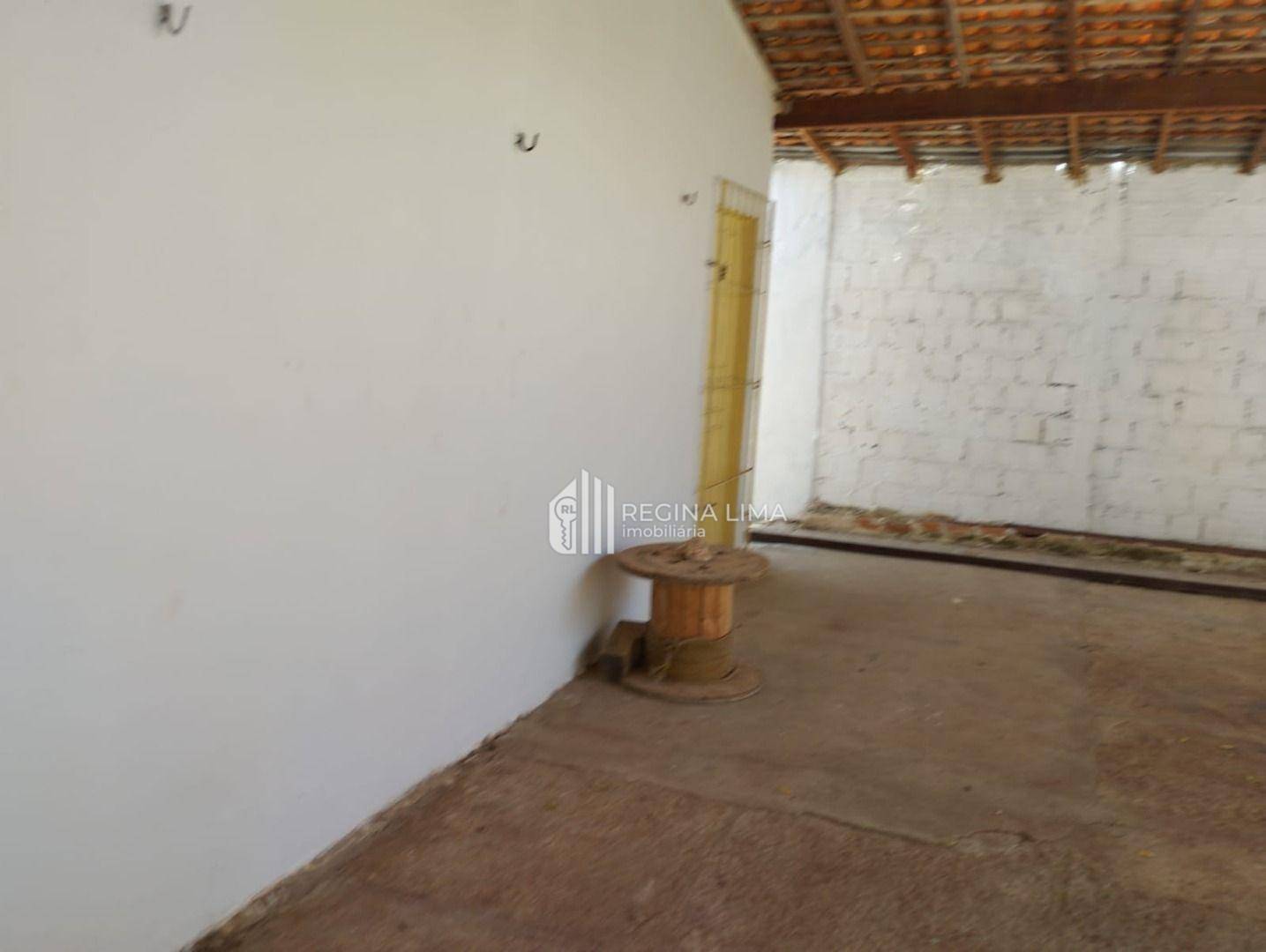 Casa à venda com 2 quartos, 200M2 - Foto 5