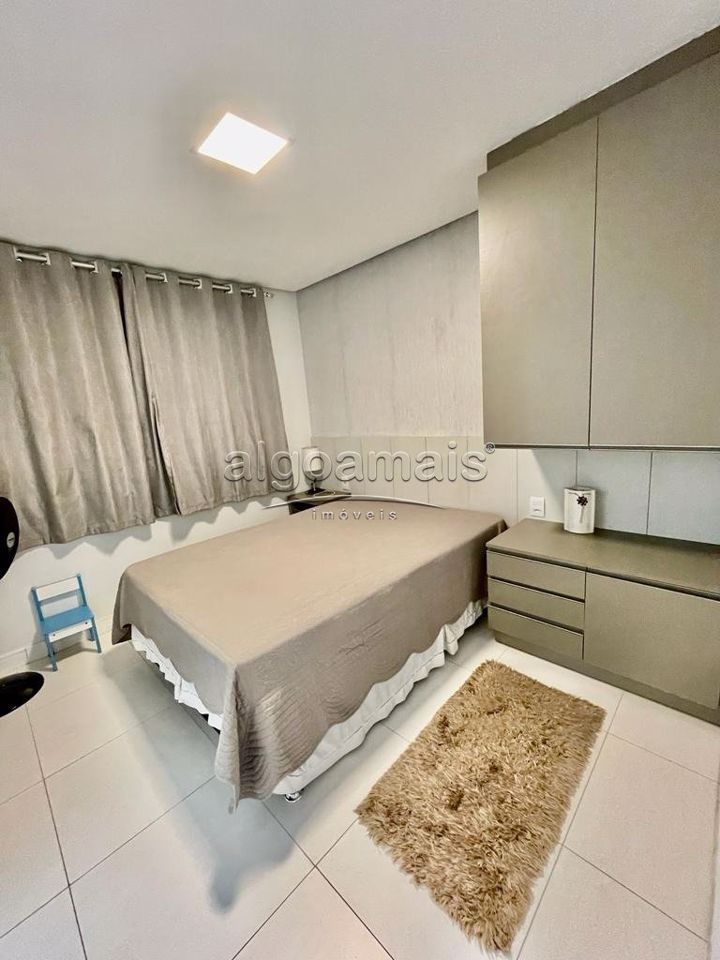 Casa de Condomínio à venda com 4 quartos, 226m² - Foto 17