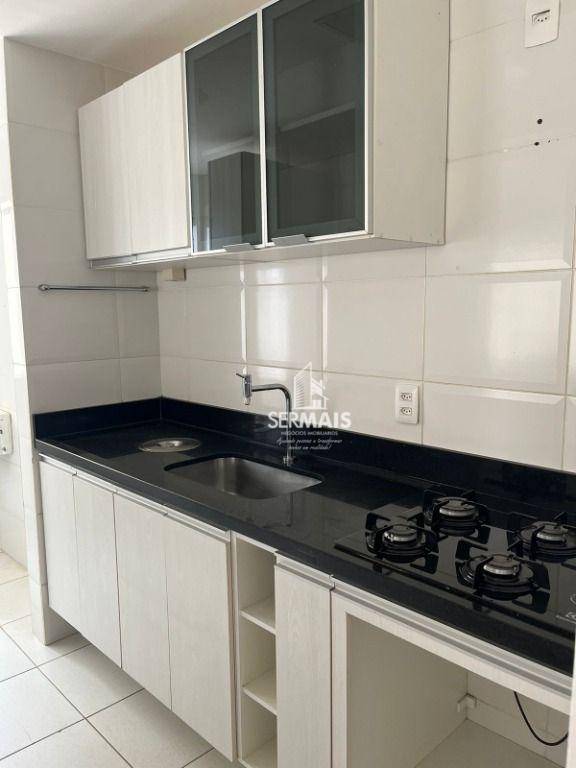 Apartamento à venda com 3 quartos, 74m² - Foto 2