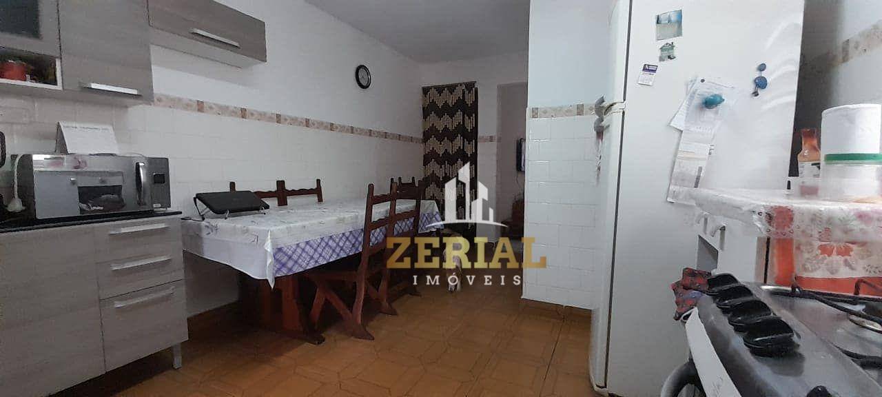 Casa à venda com 4 quartos, 250m² - Foto 11