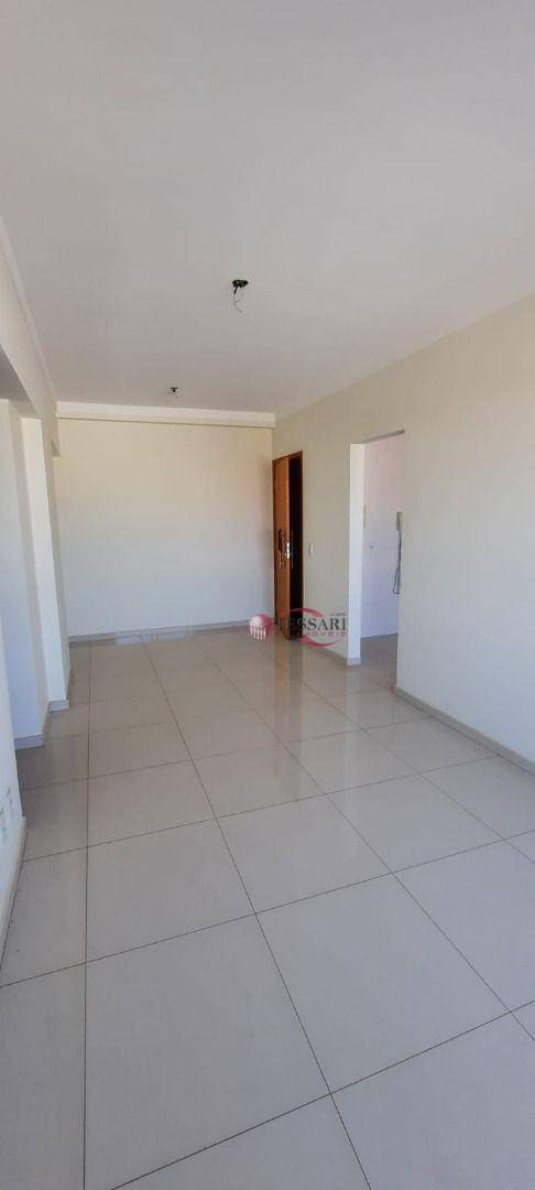 Apartamento à venda com 3 quartos, 75m² - Foto 3