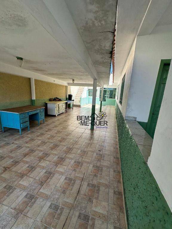 Casa à venda com 3 quartos, 190m² - Foto 3