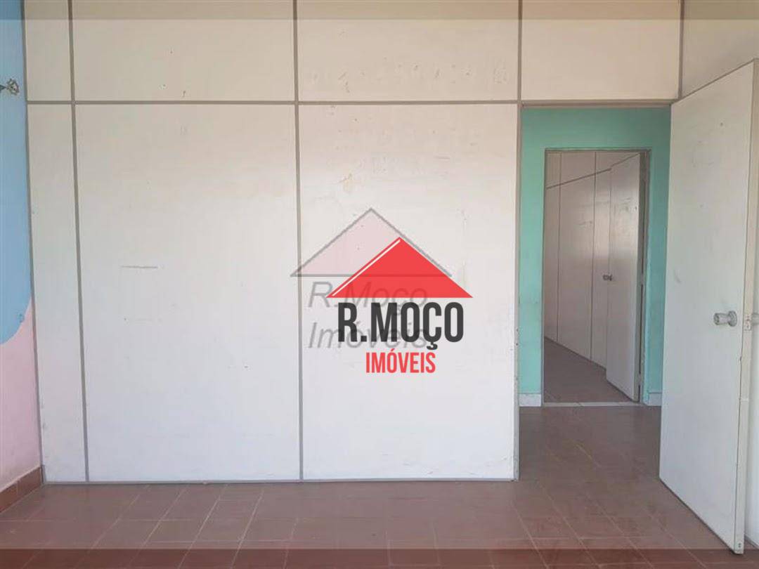 Sobrado à venda com 10 quartos, 219m² - Foto 3