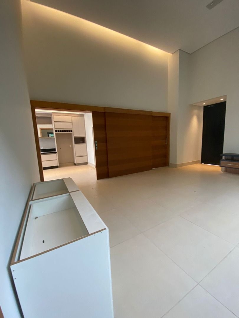 Casa à venda com 3 quartos, 180m² - Foto 3