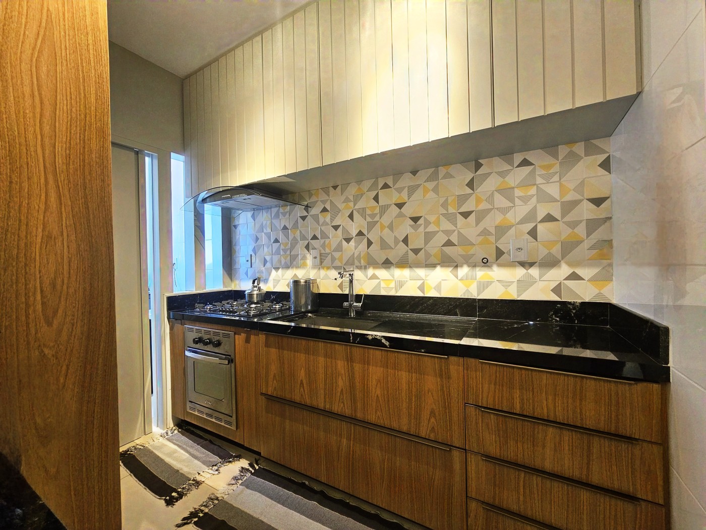 Apartamento à venda com 2 quartos, 62m² - Foto 4