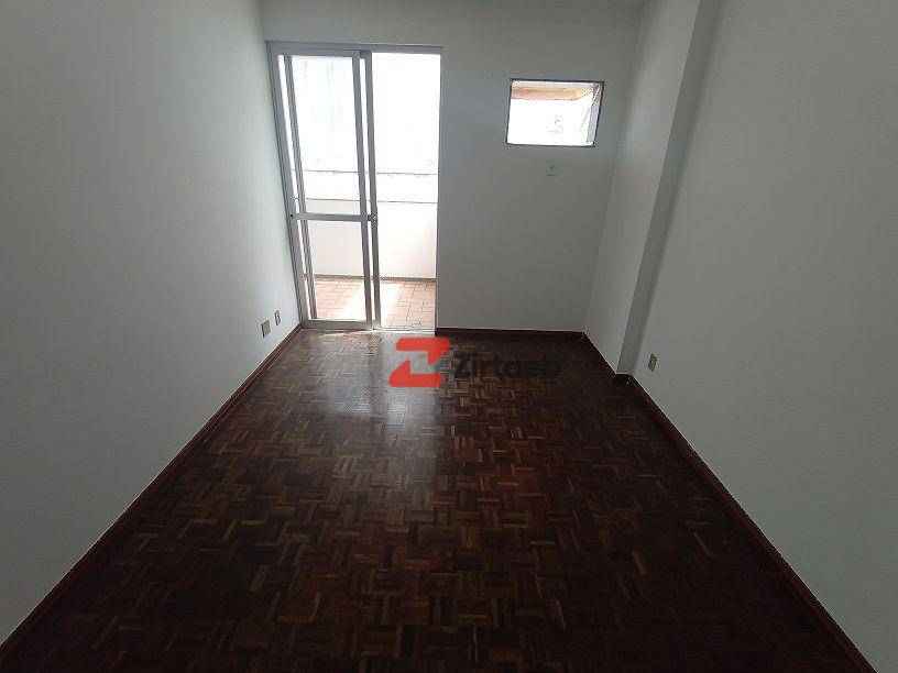 Apartamento para alugar com 2 quartos, 84m² - Foto 4