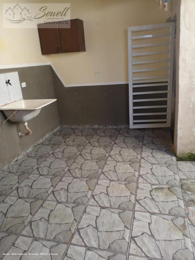 Casa à venda com 2 quartos, 50m² - Foto 4