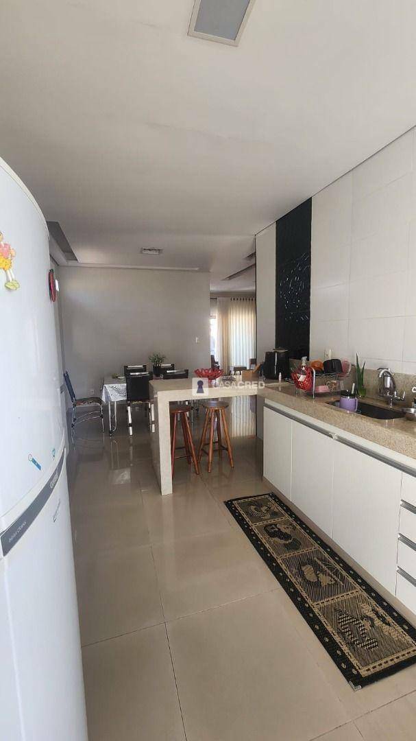 Casa à venda com 3 quartos, 175m² - Foto 12