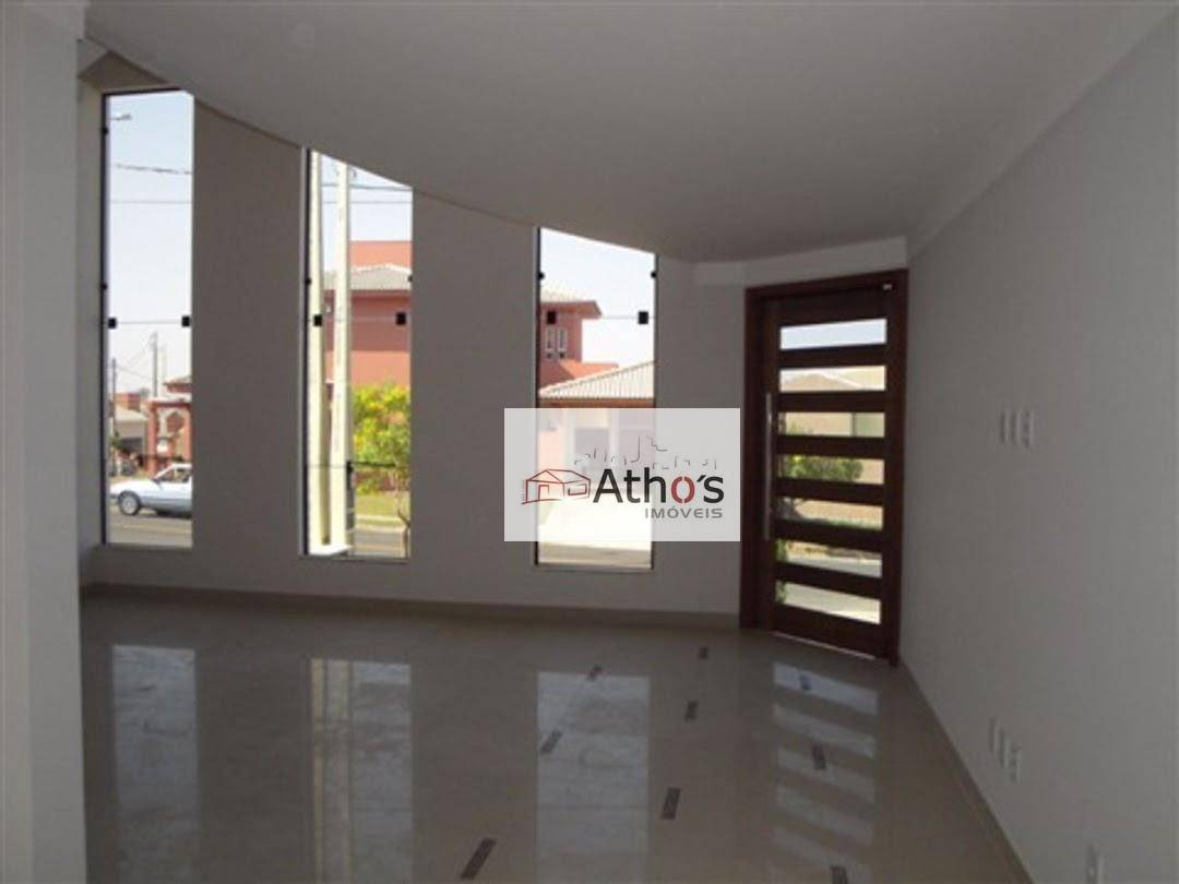 Sobrado à venda com 4 quartos, 320m² - Foto 1