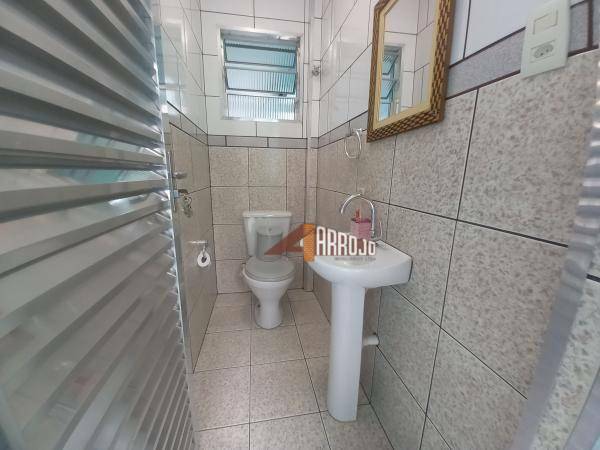 Sobrado à venda com 3 quartos, 240m² - Foto 25