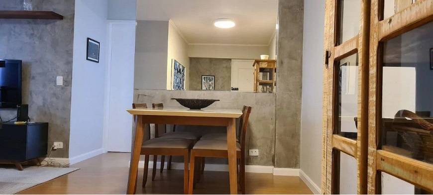 Apartamento à venda com 2 quartos, 70m² - Foto 2