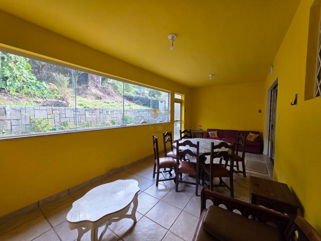 Casa à venda com 6 quartos, 375m² - Foto 4