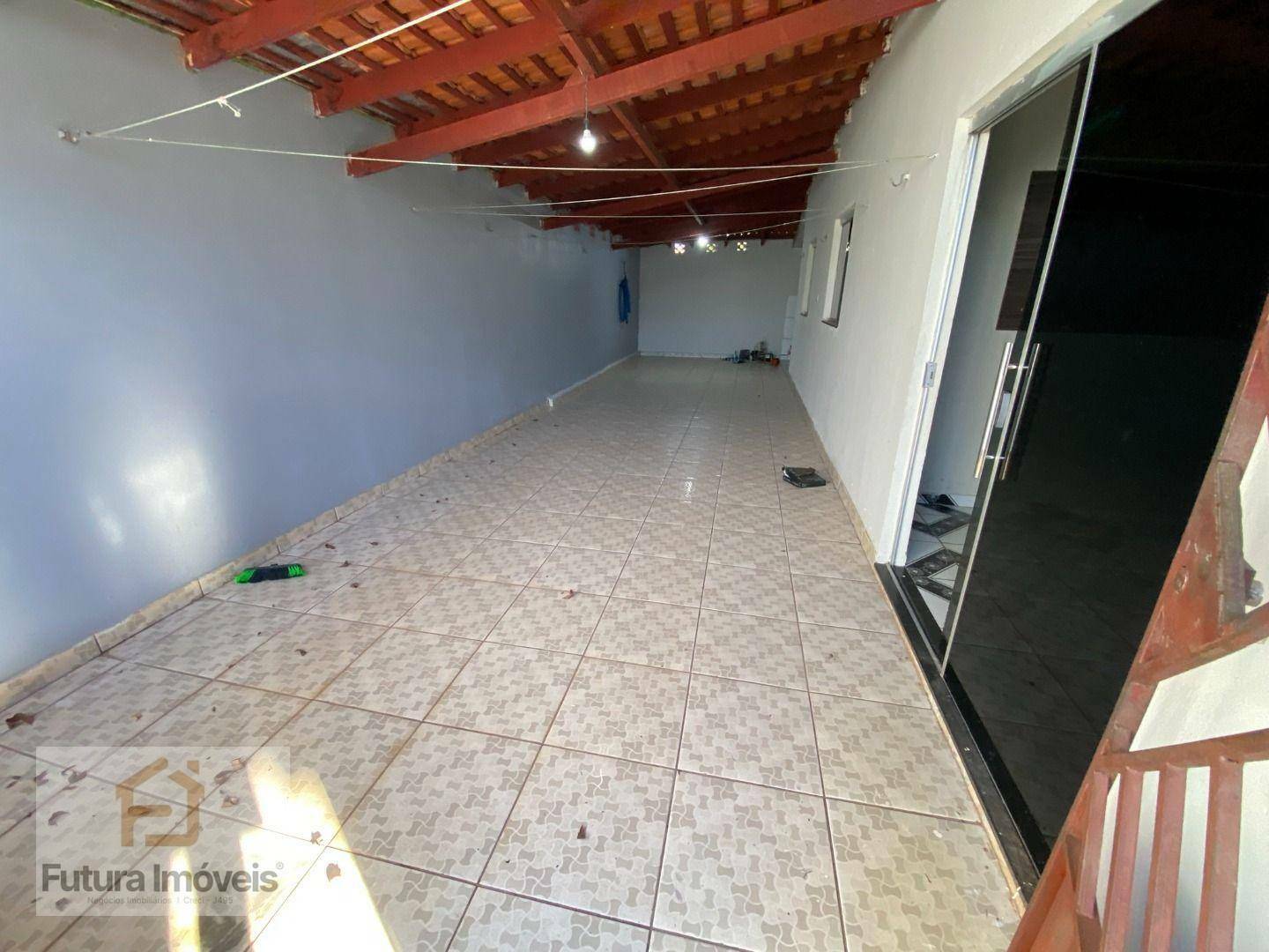 Casa à venda com 3 quartos, 75m² - Foto 3