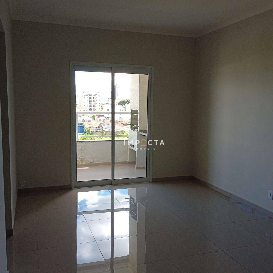 Apartamento à venda com 2 quartos, 80m² - Foto 2