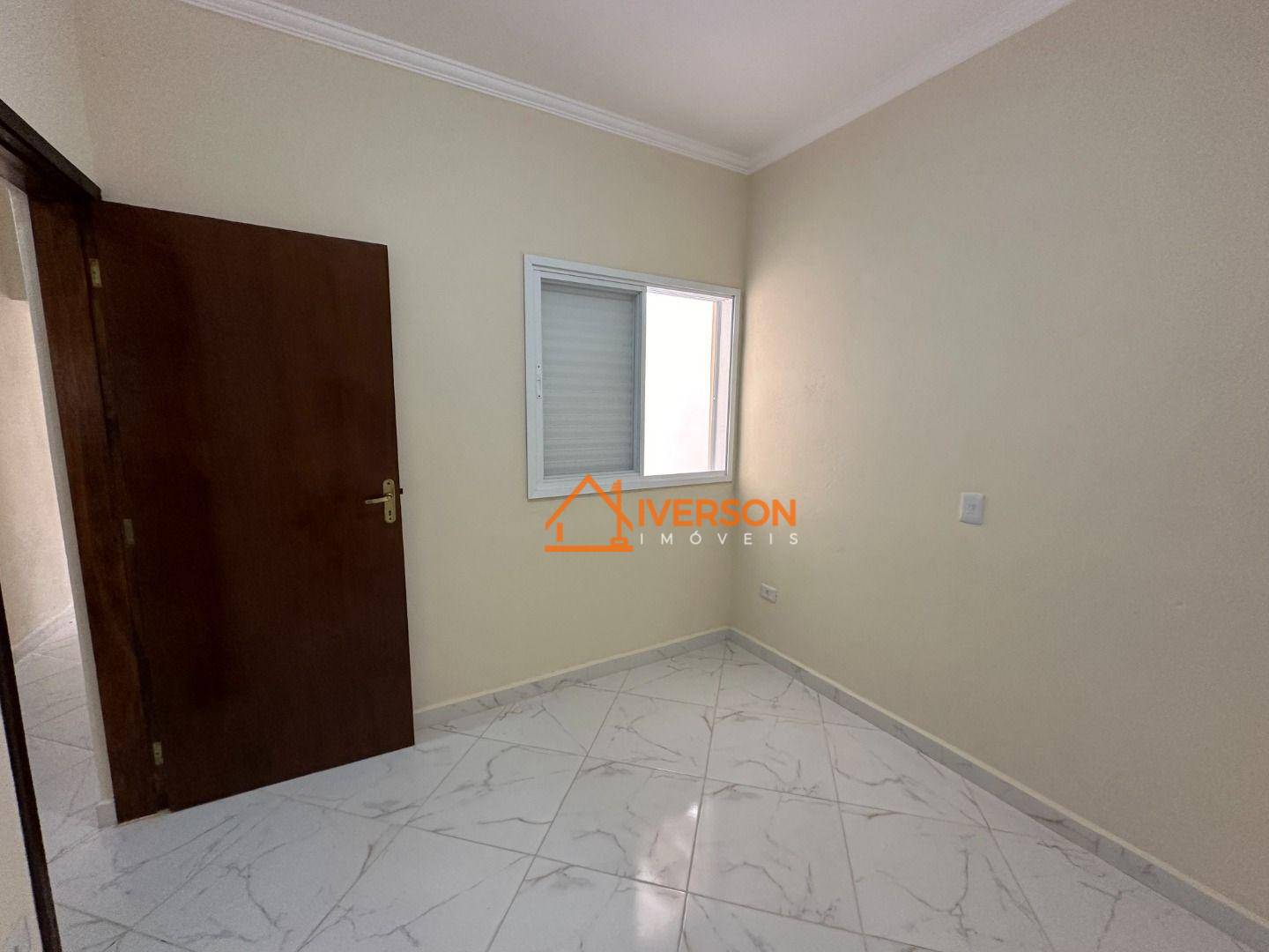 Casa à venda com 2 quartos, 79m² - Foto 13