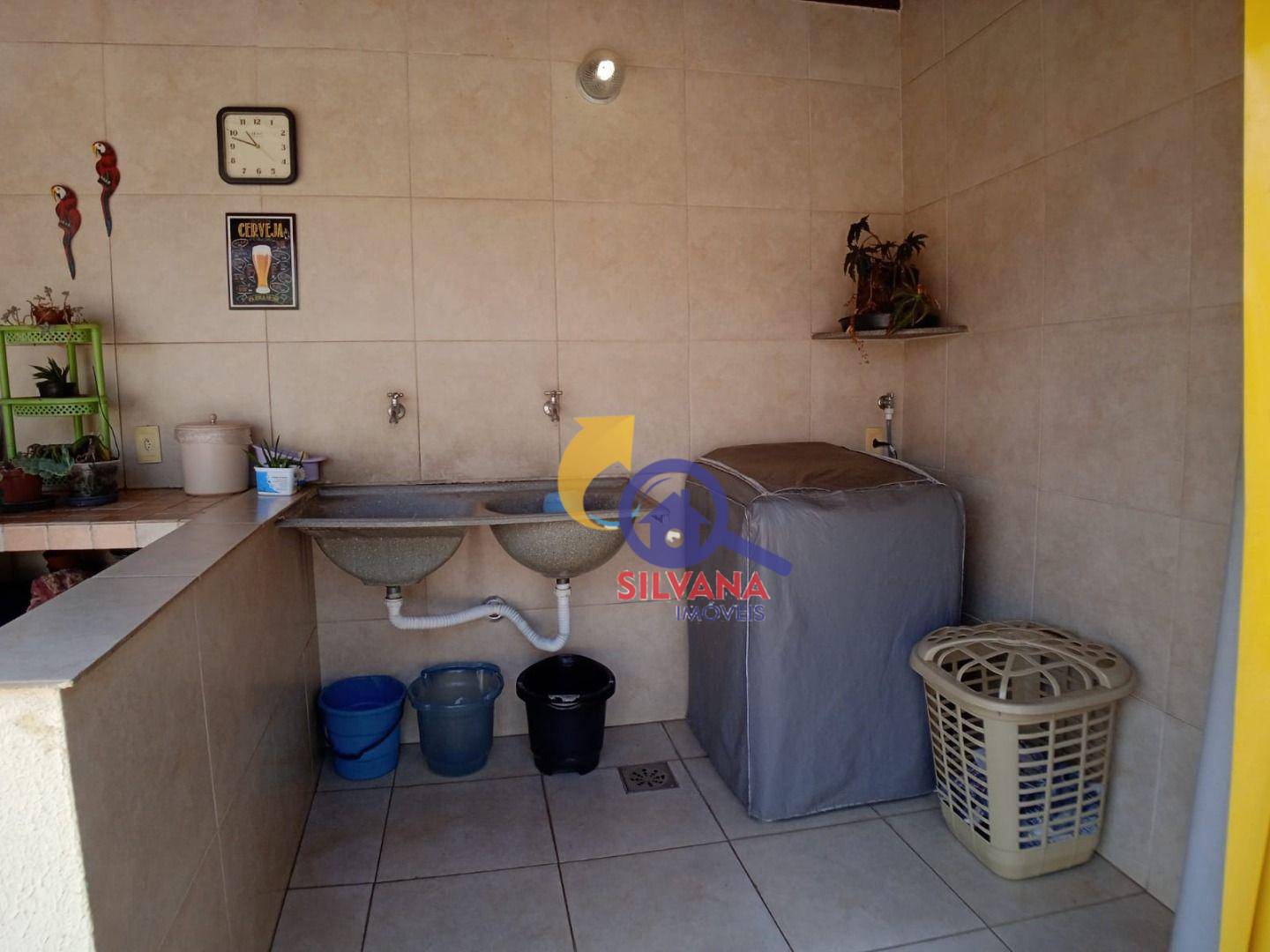 Casa à venda com 4 quartos, 230m² - Foto 28