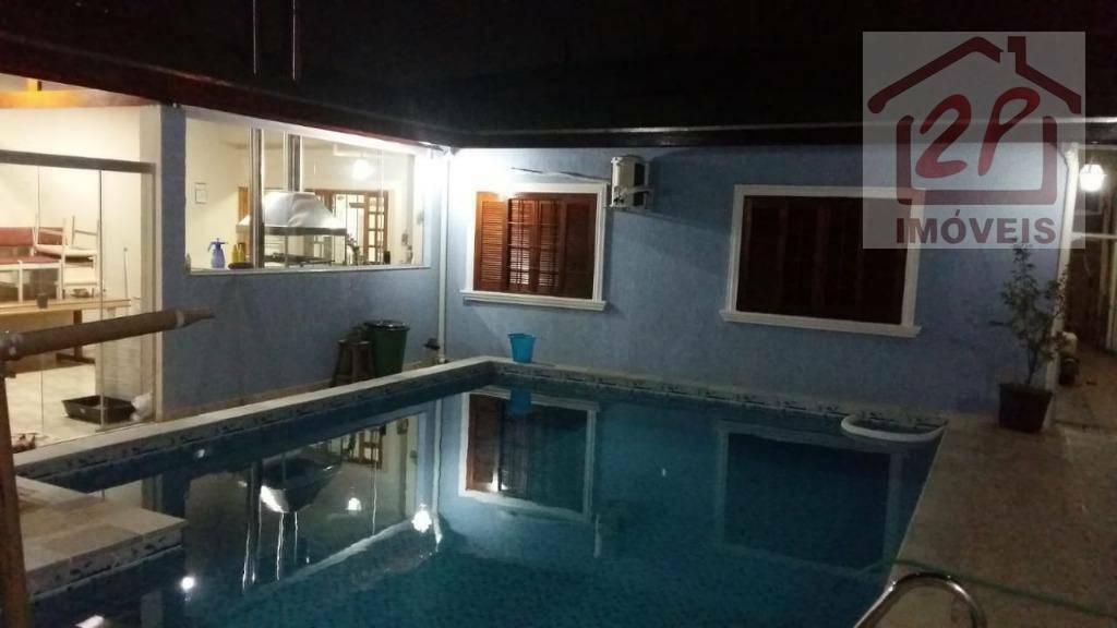 Casa à venda com 3 quartos, 200m² - Foto 13