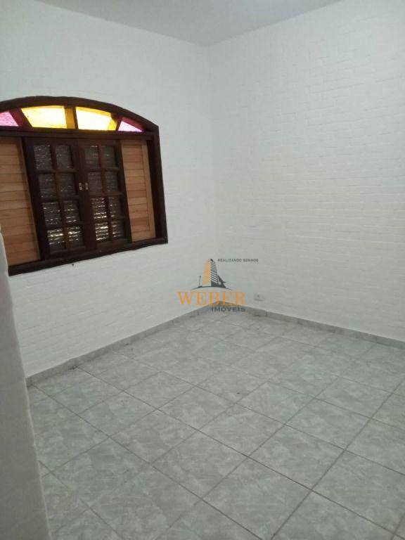 Casa à venda com 2 quartos, 60m² - Foto 2