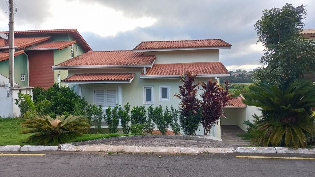 Casa de Condomínio à venda com 4 quartos, 350m² - Foto 2