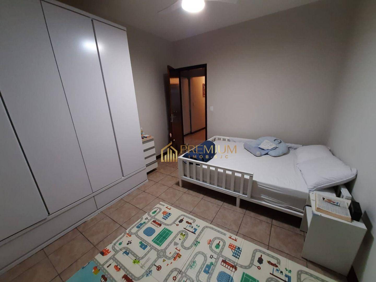 Casa à venda com 3 quartos, 100m² - Foto 3