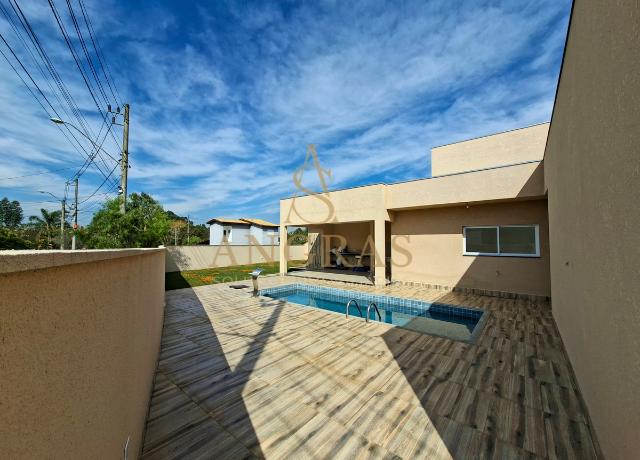 Casa de Condomínio à venda com 3 quartos, 548m² - Foto 1