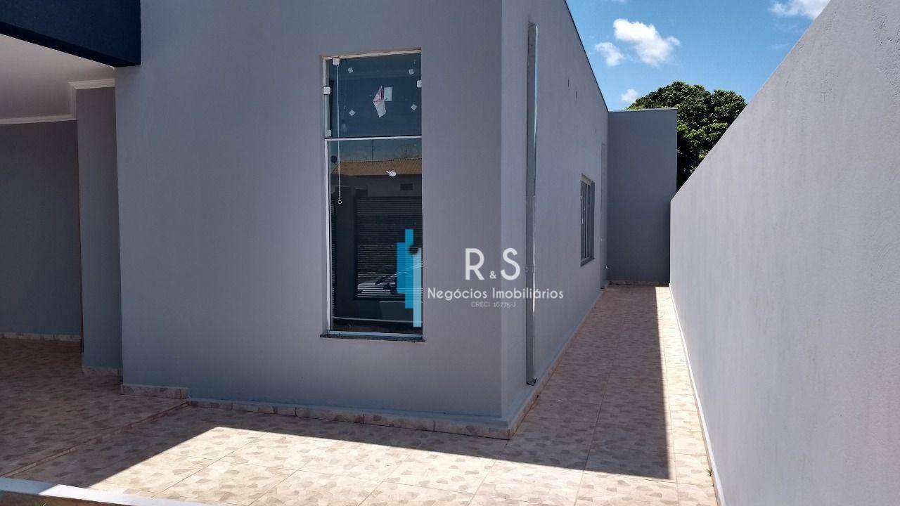 Casa à venda com 3 quartos, 173m² - Foto 3