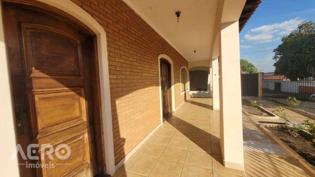 Casa, 3 quartos, 355 m² - Foto 3