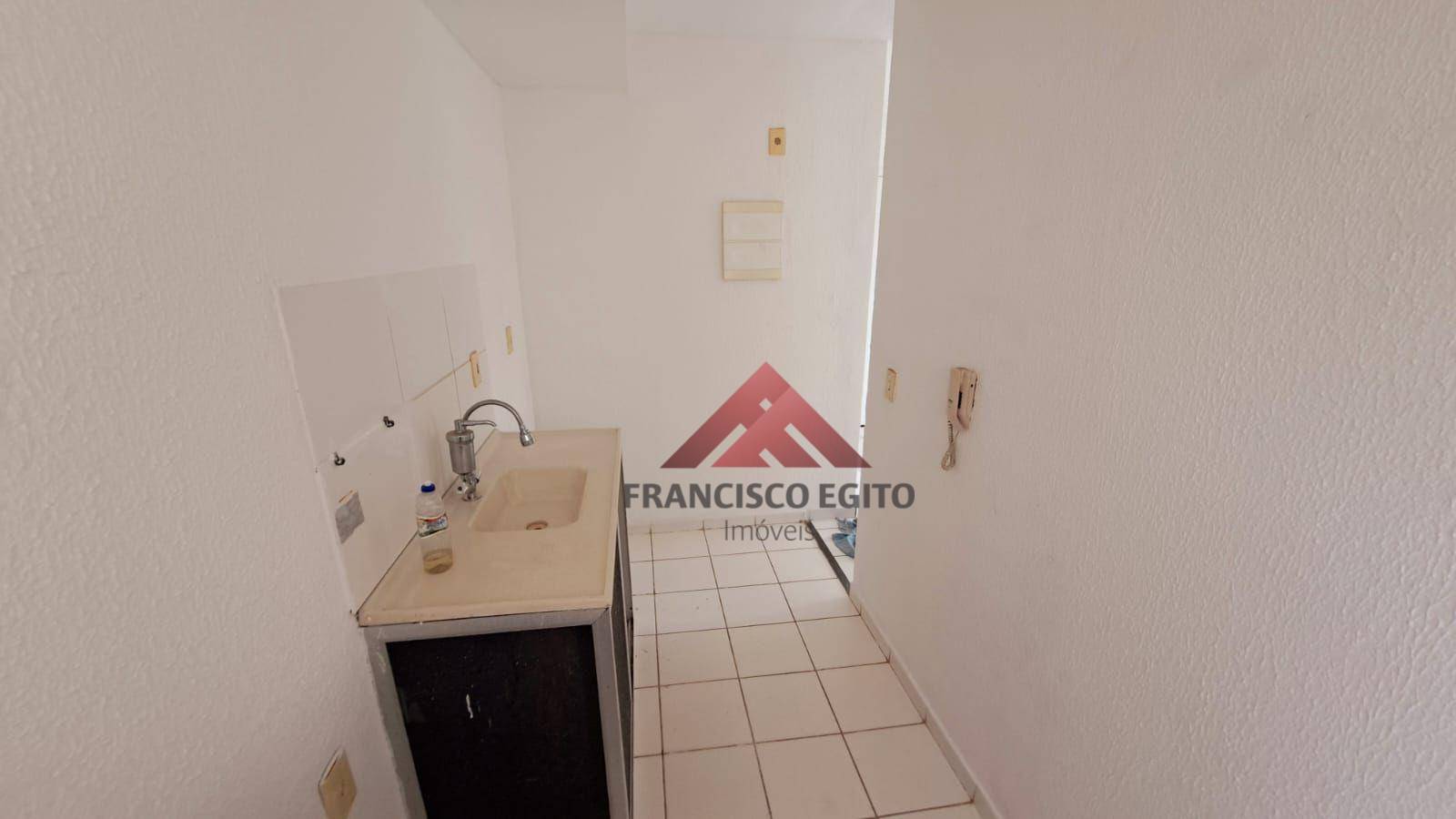 Apartamento para alugar com 3 quartos, 80m² - Foto 11