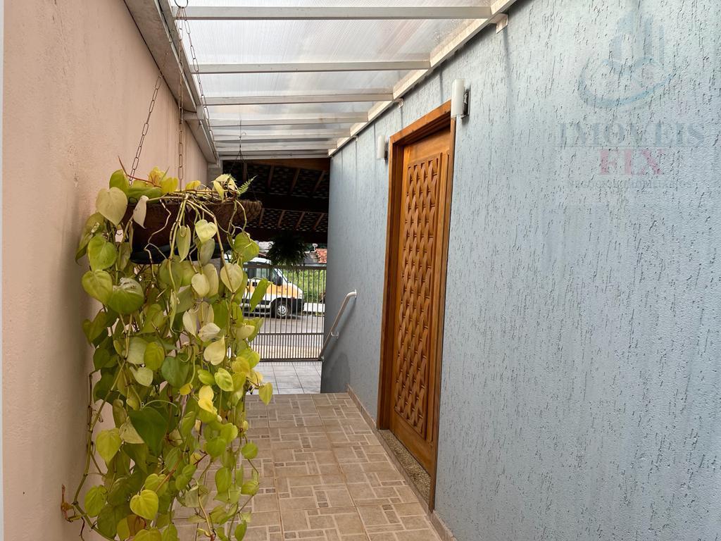 Casa à venda com 2 quartos, 80m² - Foto 1