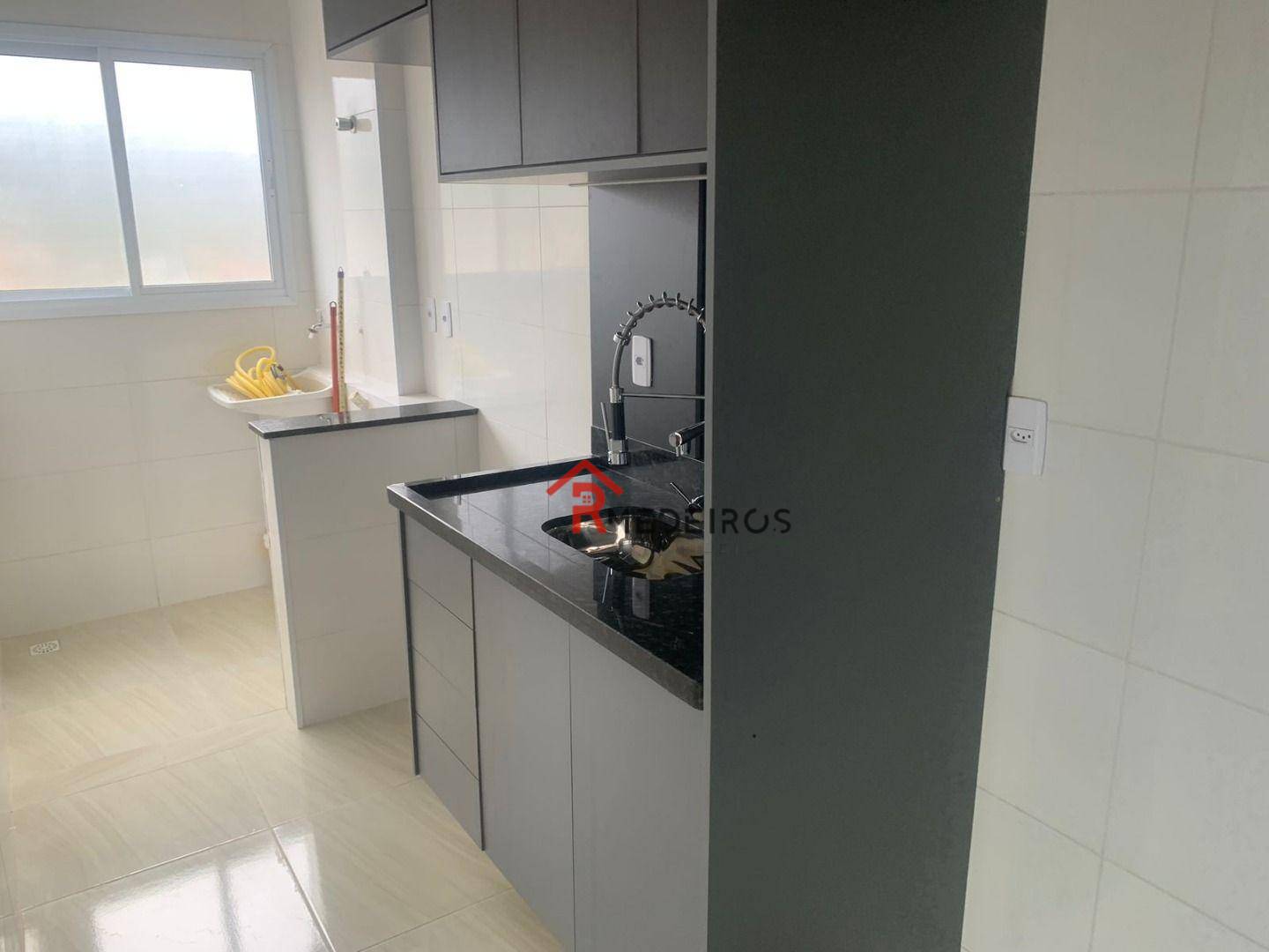 Apartamento à venda com 1 quarto, 50m² - Foto 5