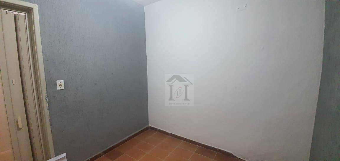 Casa para alugar com 1 quarto, 50m² - Foto 12