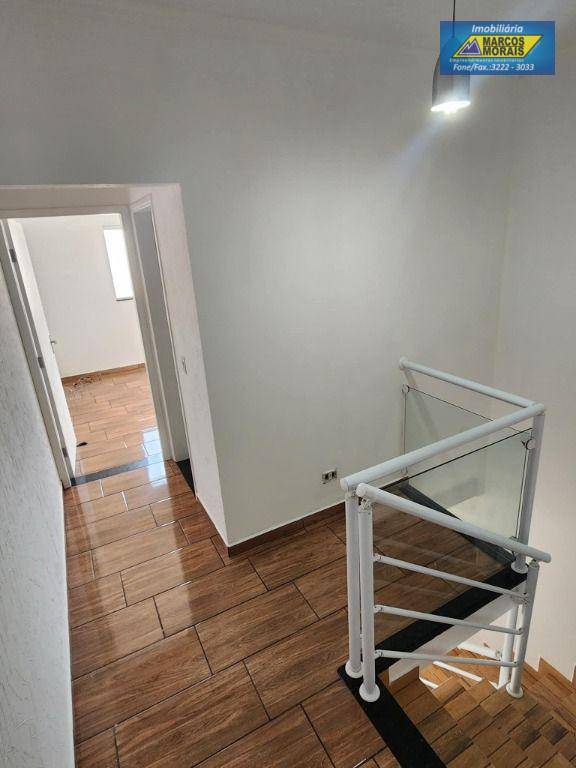 Casa à venda com 2 quartos, 159m² - Foto 1