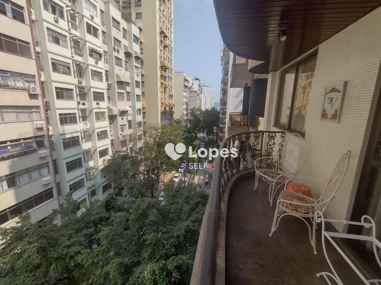 Apartamento à venda com 4 quartos, 208m² - Foto 1