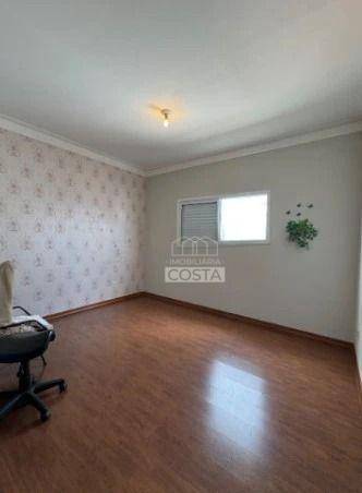 Casa à venda com 4 quartos, 214m² - Foto 6