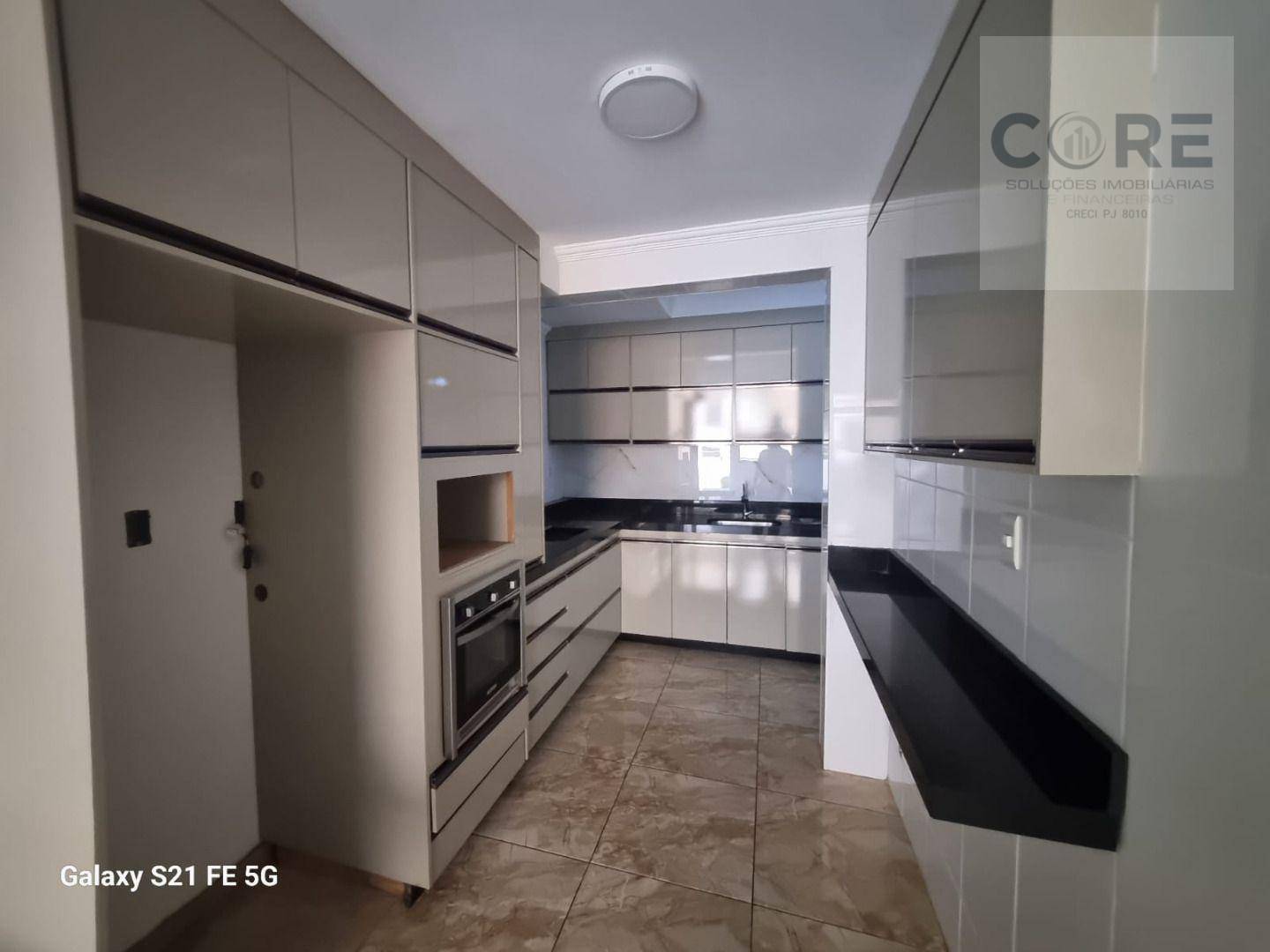 Casa à venda com 2 quartos, 64m² - Foto 4