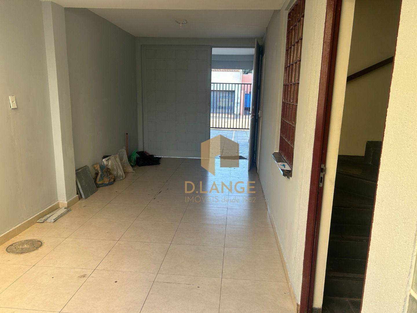 Casa à venda com 3 quartos, 300m² - Foto 6