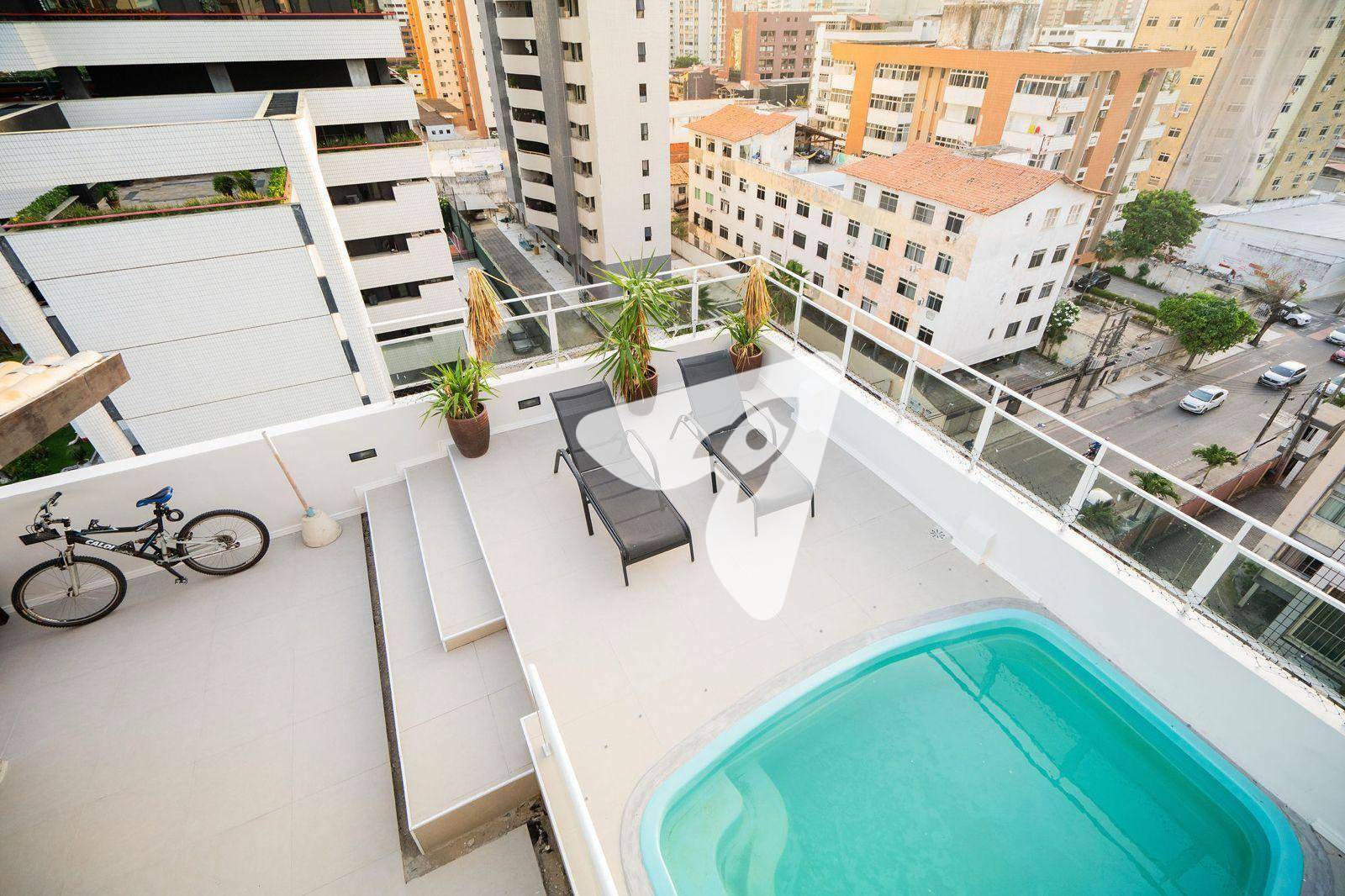 Cobertura à venda com 3 quartos, 250m² - Foto 17