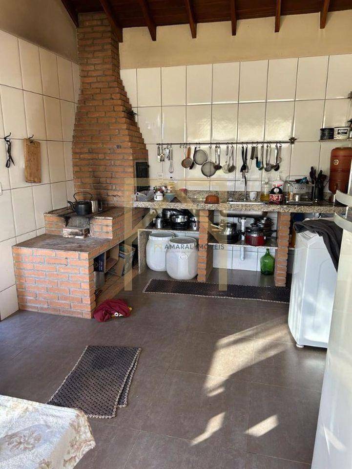 Sítio à venda com 3 quartos, 250m² - Foto 15