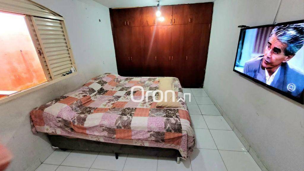 Casa à venda com 3 quartos, 250m² - Foto 4