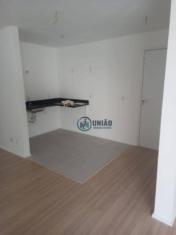 Apartamento à venda com 2 quartos, 75m² - Foto 26