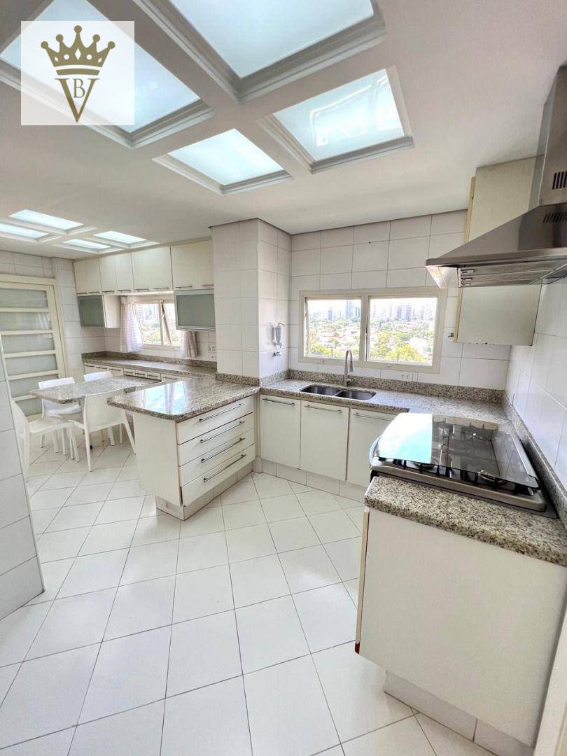Apartamento para alugar com 3 quartos, 222m² - Foto 11