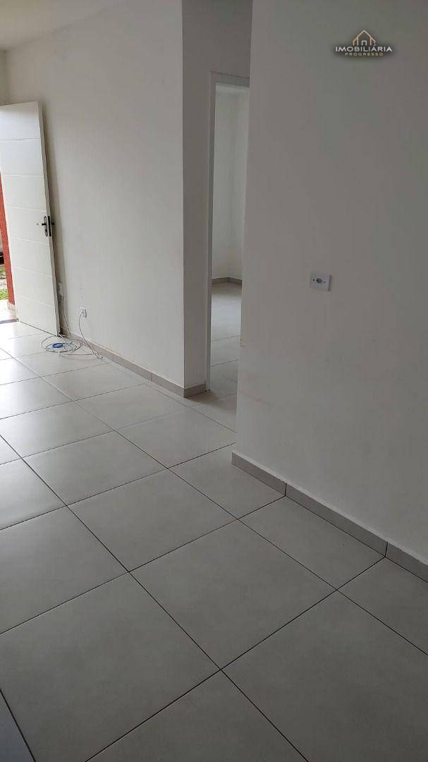 Casa à venda com 2 quartos, 50m² - Foto 18