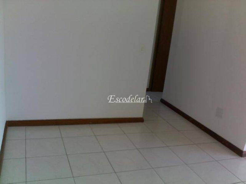 Apartamento à venda com 2 quartos, 60m² - Foto 3