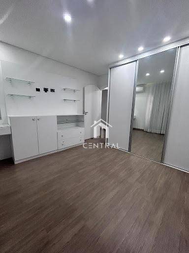 Casa à venda com 4 quartos, 385m² - Foto 13