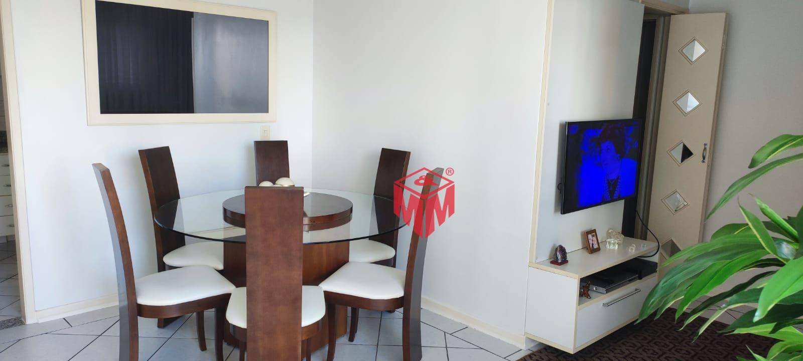 Apartamento à venda com 2 quartos, 70m² - Foto 2